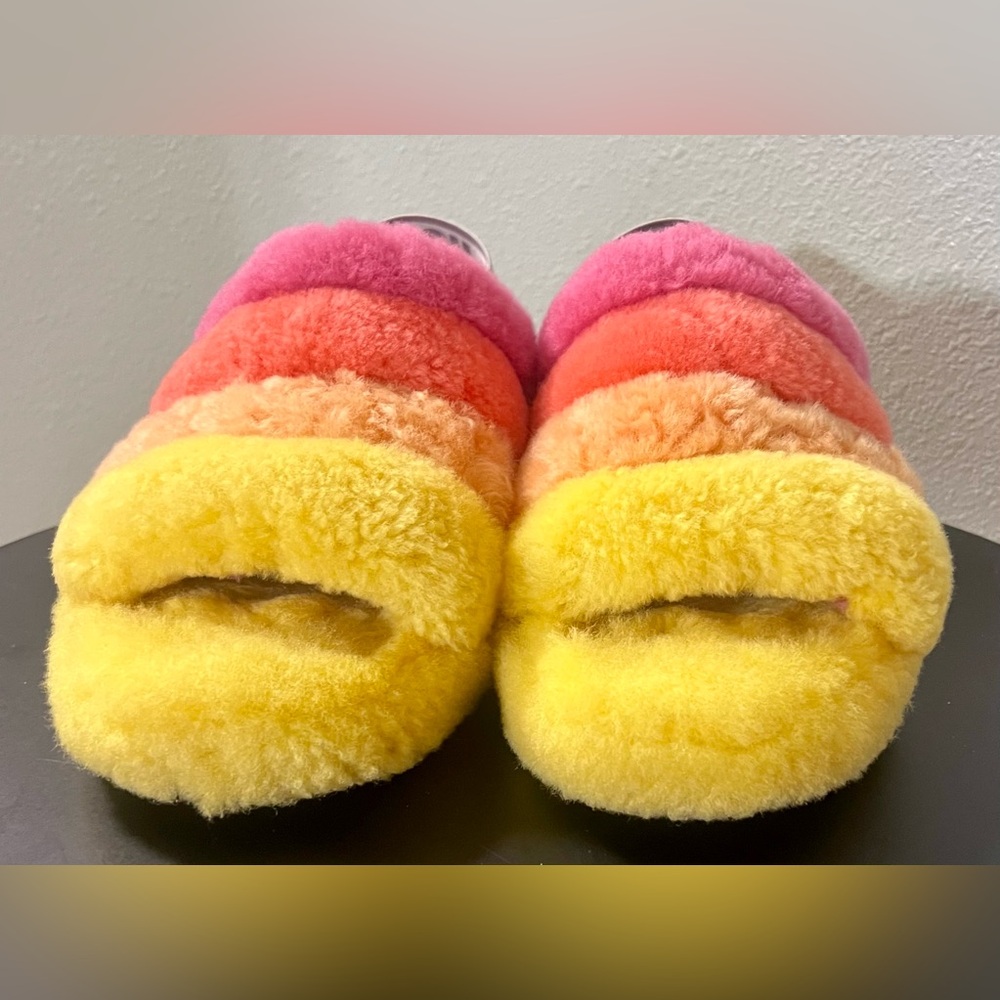 LIKE NEW UGG AUS PRIDE RAINBOW FLUFF YEAH SLIDE SLIPPER Cozy Sheepskin Fur - Picture 4 of 10